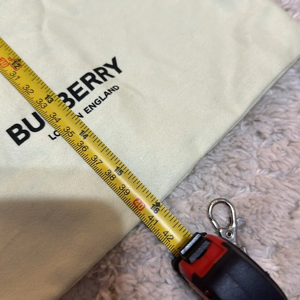Burberry 16 11